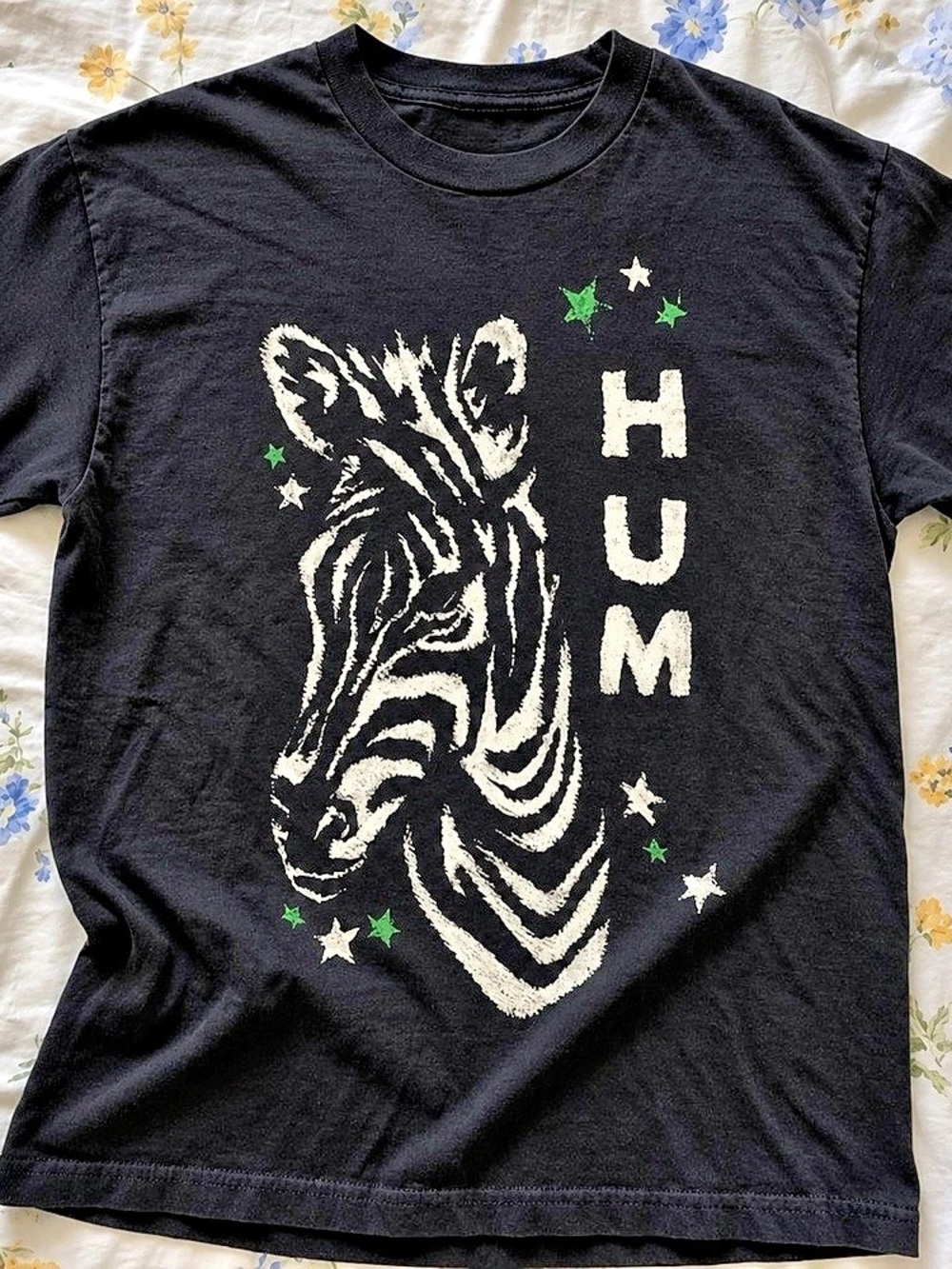 Hum Zebra T-Shirt Zebra Graphic Short Sleeve Tee in Black & White